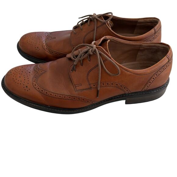 Johnston & Murphy Men’s Brown Leather Wing Tip Dress Shoes - Picture 2 of 5